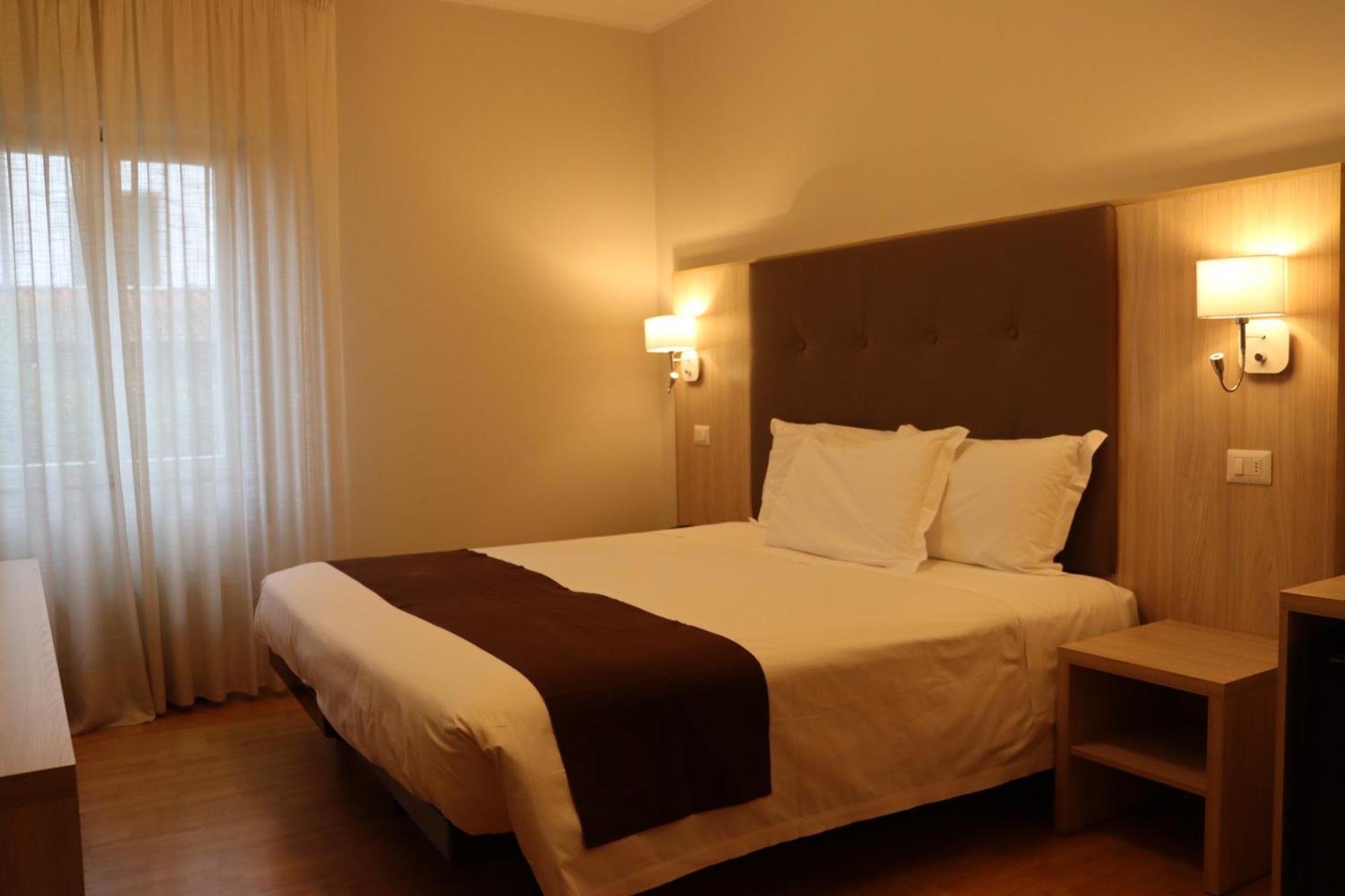 Hotel Montereale Pordenone Exterior foto